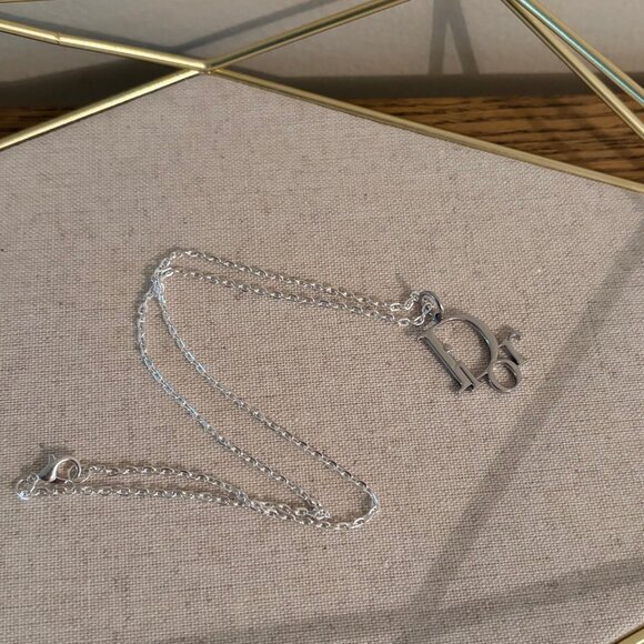 Dior Charm Pendant Necklace NEW - Picture 2 of 3